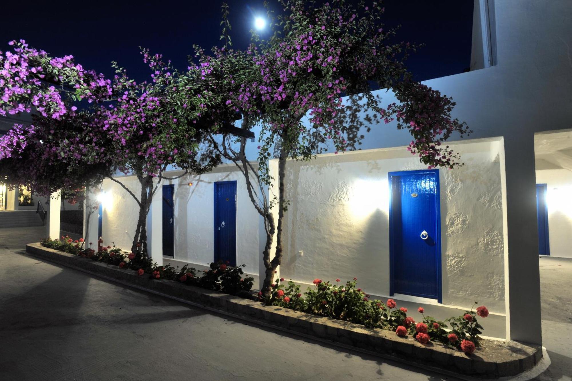 Lagada Beach Hotel Adamantas  Exterior photo